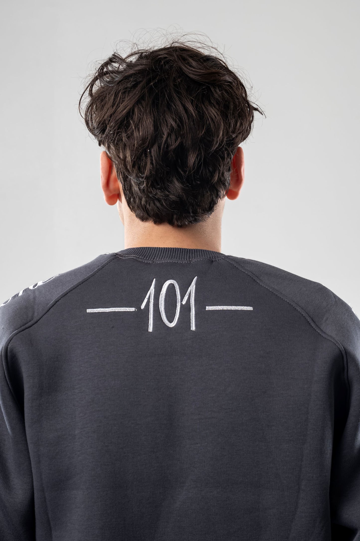 CREW-NECK EMBROIDERY CHARCOAL