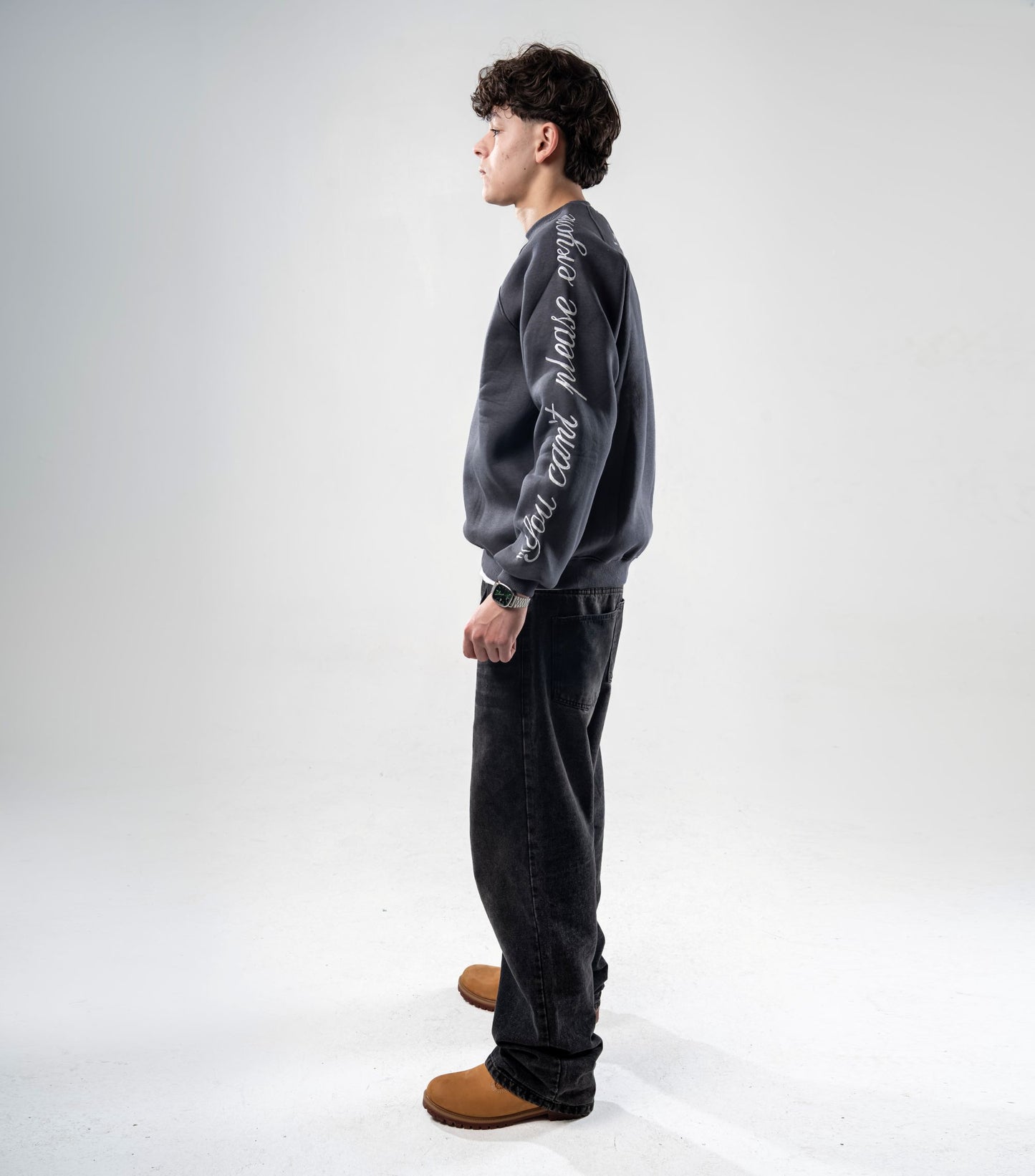 CREW-NECK EMBROIDERY CHARCOAL